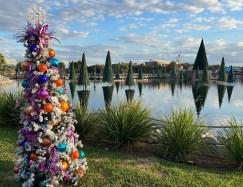 2023 Additions to SeaWorld's Christmas and Mickey's Very Merry, plus Mr. Gold hits Legoland Florida